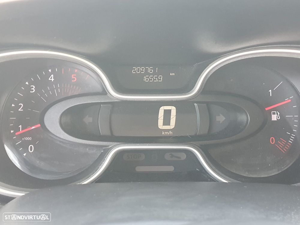 Renault Trafic 2.0 dCi 120cv - 2 Portas Laterais - 7