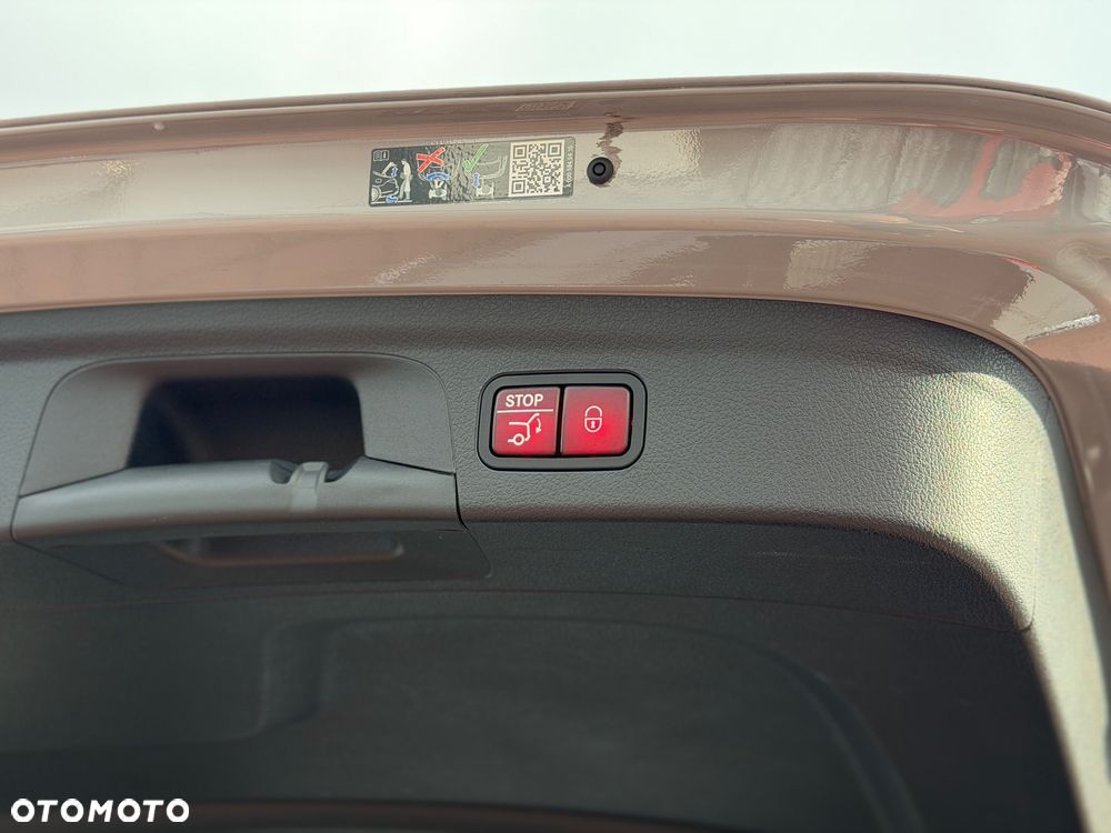 Mercedes-Benz GLE 300 d 4Matic 9G-TRONIC AMG Line Advanced Plus - 25