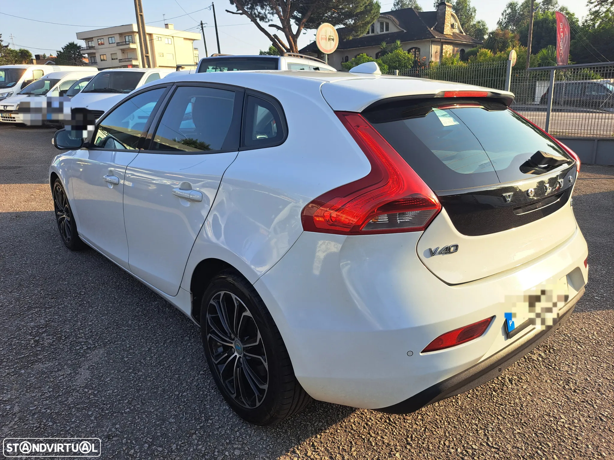 Volvo V40 1.6 D2 Momentum - 3