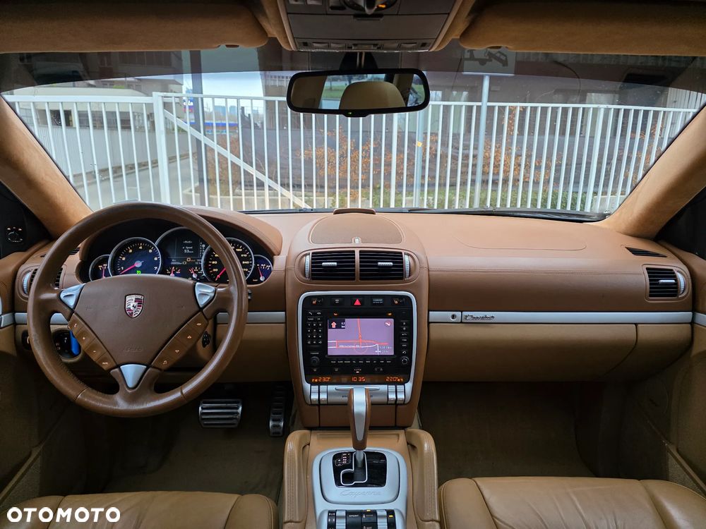 Porsche Cayenne - 11