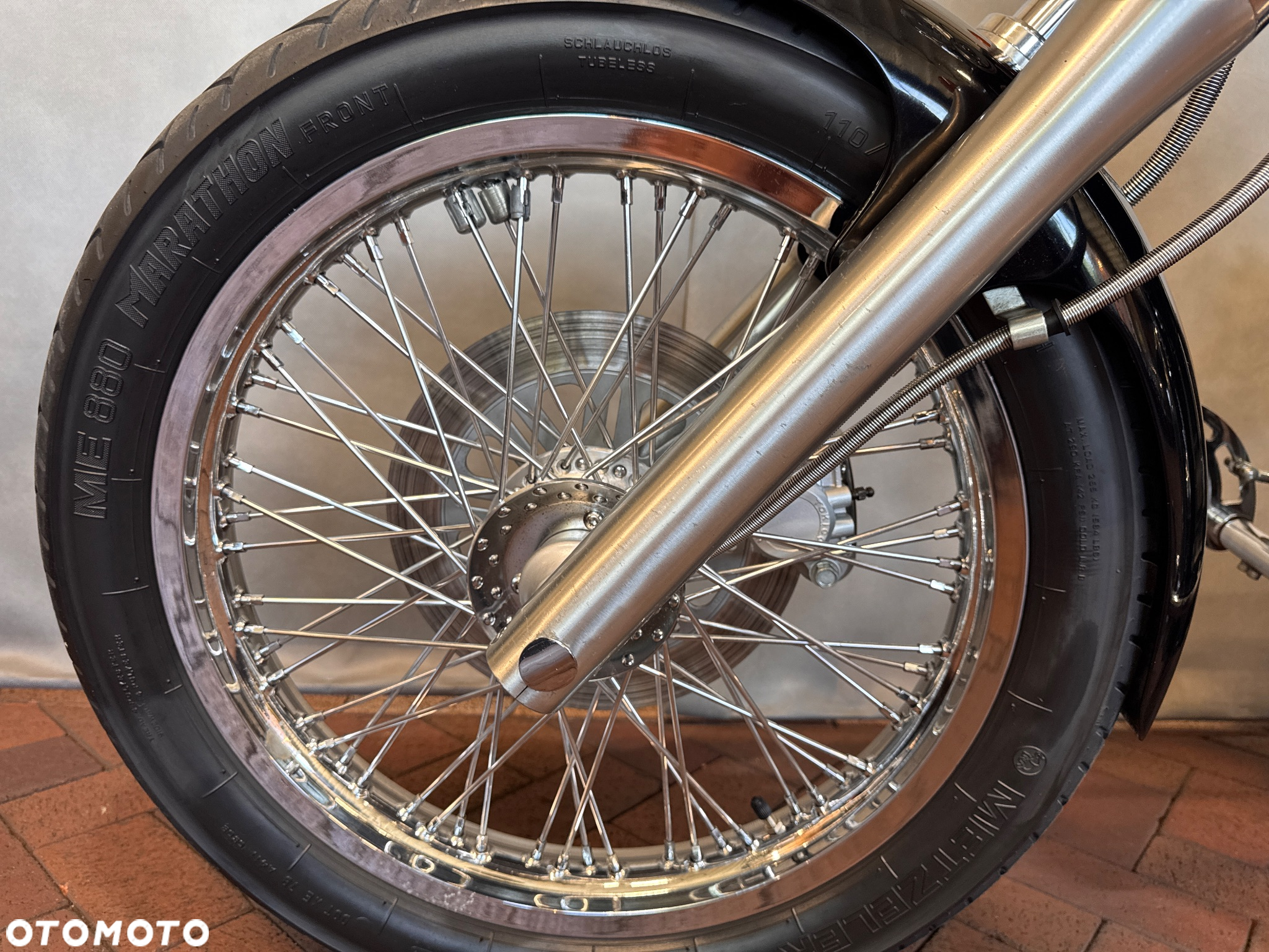 Suzuki Intruder - 16