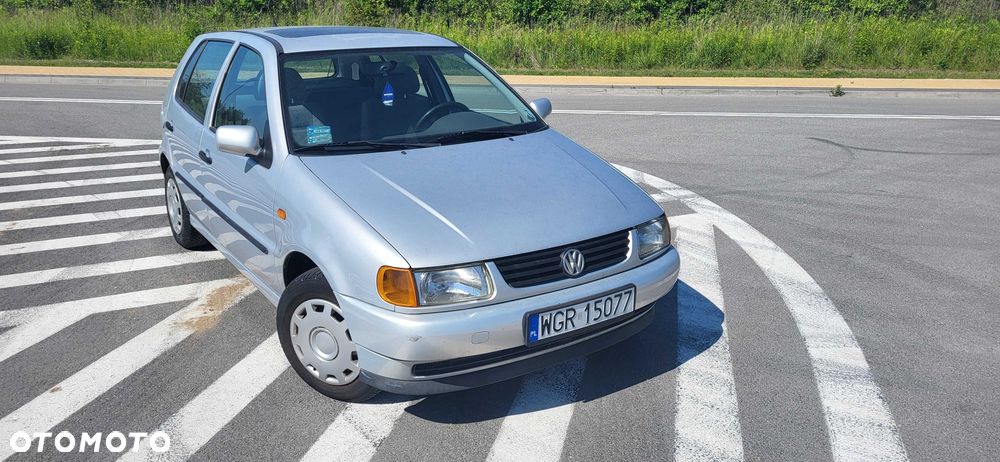 Volkswagen Polo - 1