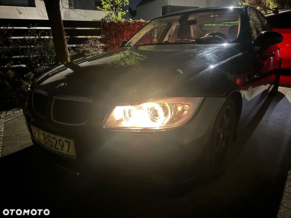 BMW Seria 3 320d - 30