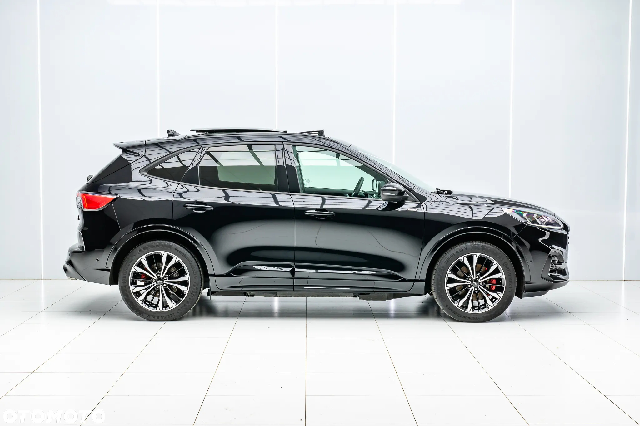 Ford Kuga 2.5 Duratec PHEV ST-LINE X - 4
