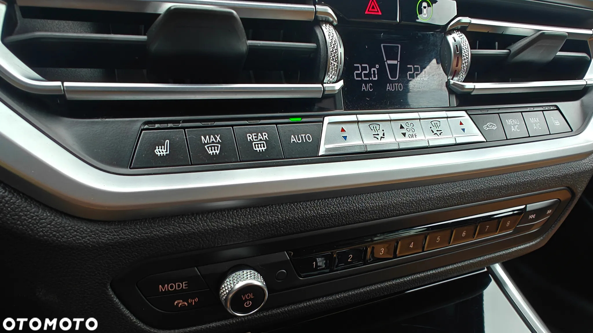 BMW Seria 3 330i Sport Line sport - 16