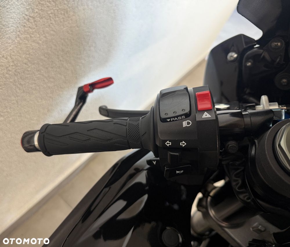 Suzuki GSX-R - 7