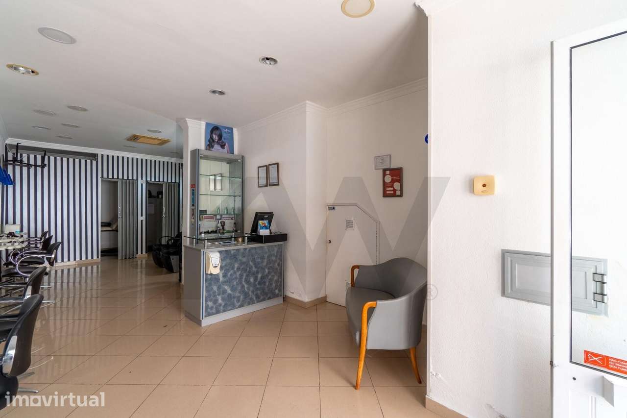 Espaço Comercial com Grande Potencial Junto à Zona Pombalina - Grande imagem: 2/11