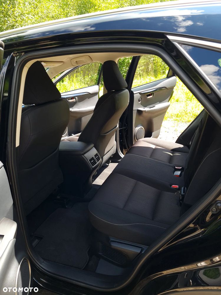 Lexus NX - 7