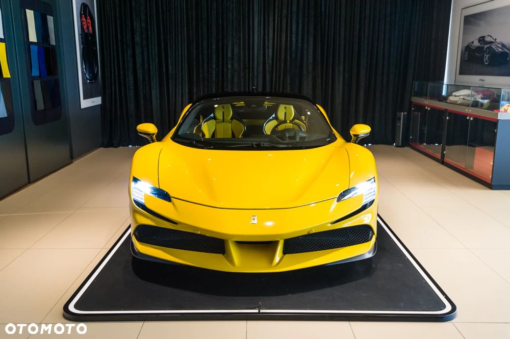 Ferrari SF90 Stradale - 10