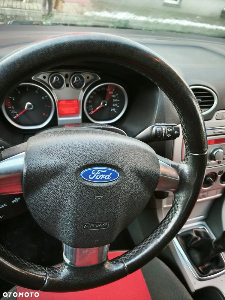 Ford Focus 1.6 Ti-VCT Trend - 5