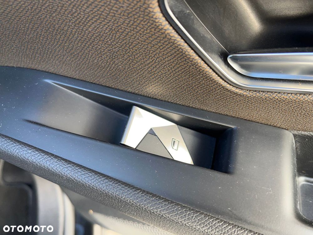 DS Automobiles DS 7 Crossback 1.6 PureTech So Chic - 17