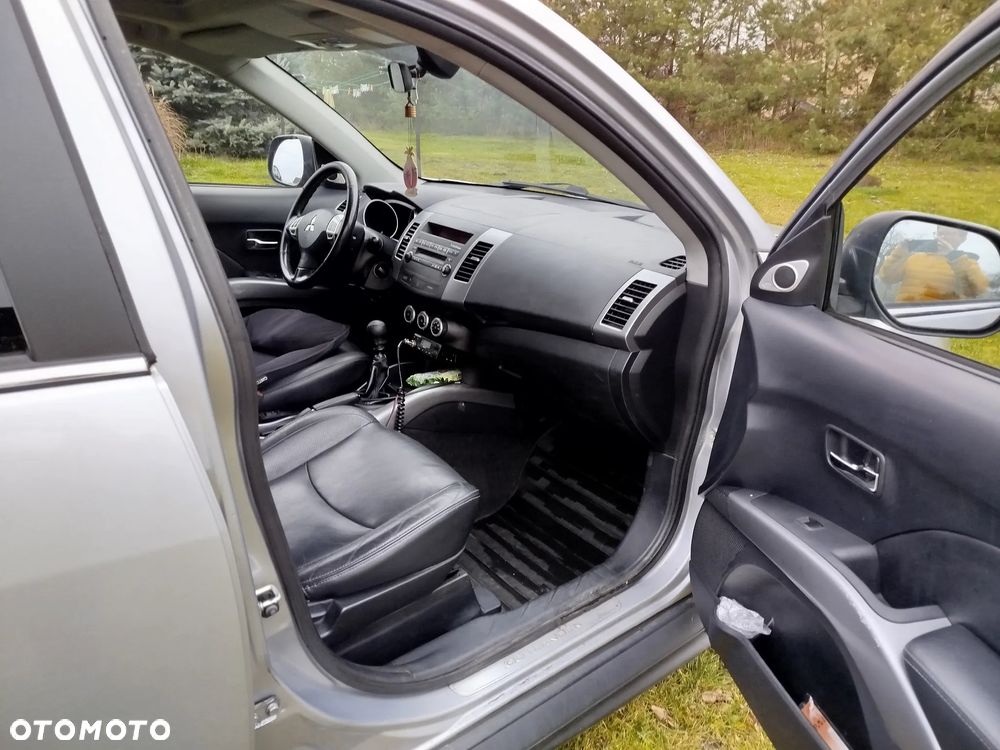 Mitsubishi Outlander 2.0 DID Instyle - 10
