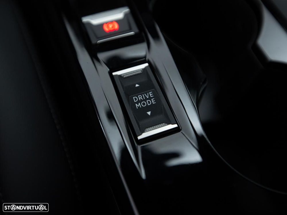 Peugeot e-2008 50 kWh GT - 25