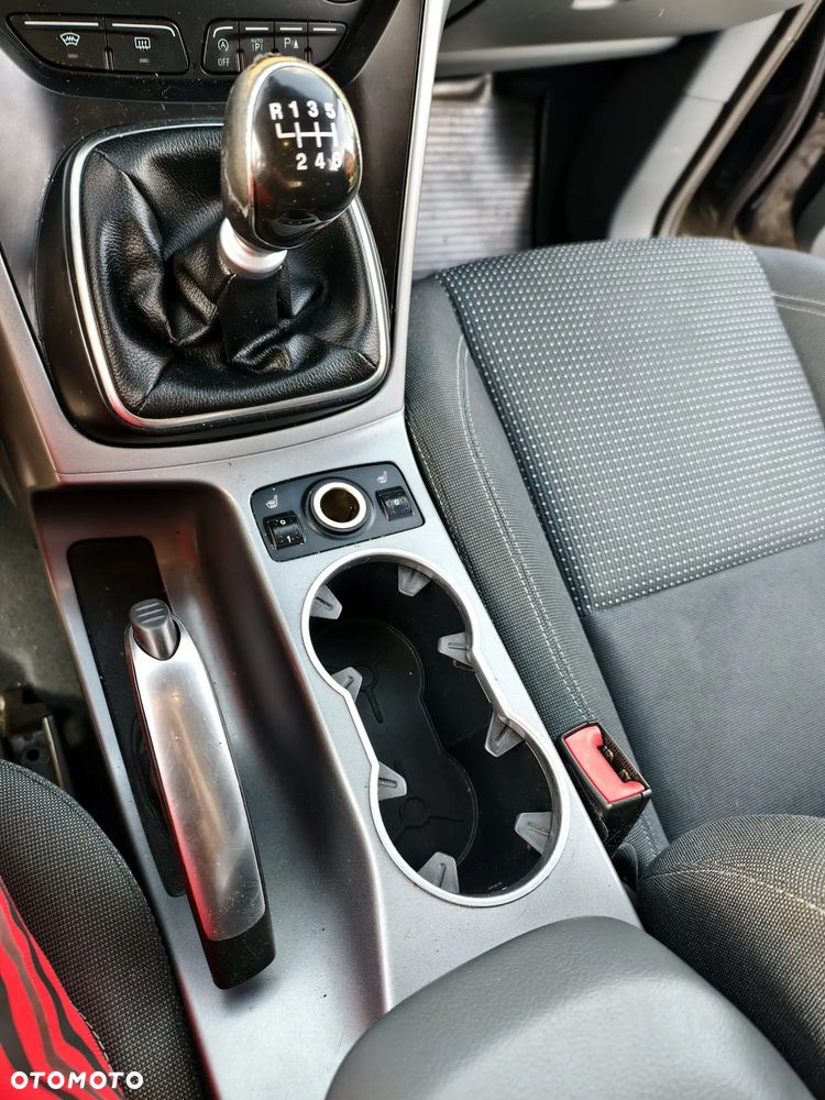 Ford Grand C-MAX - 19