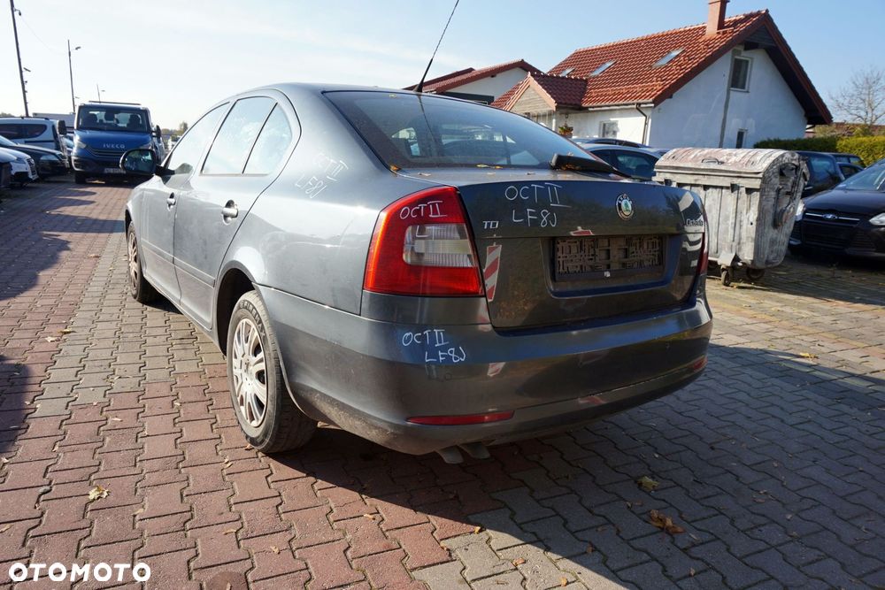 SKODA OCTAVIA II 1Z3 LIFT LB LIFTBACK 2009 LF8J 9153 1.9 TDI BXE 105KM JCR SZARY na części - 3