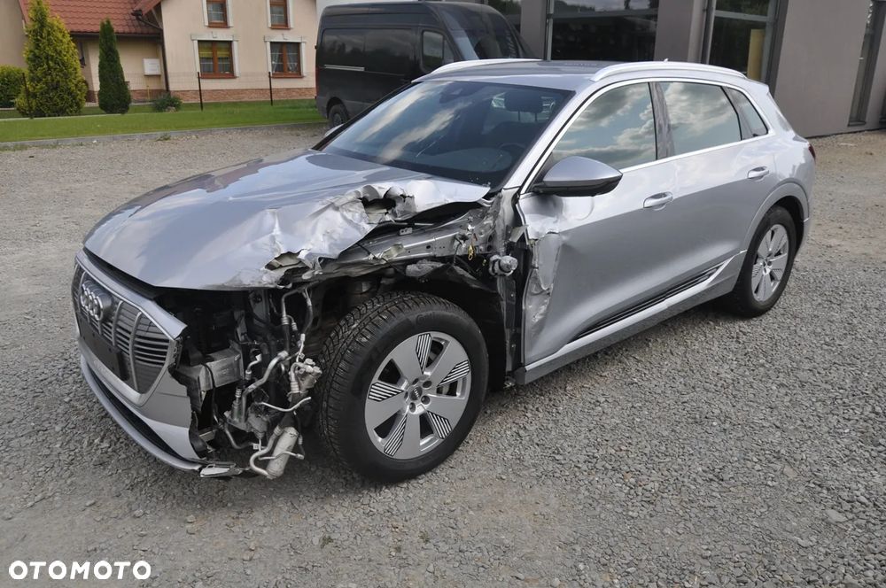 Mercedes-Benz EQA 250+ AMG Line - 39