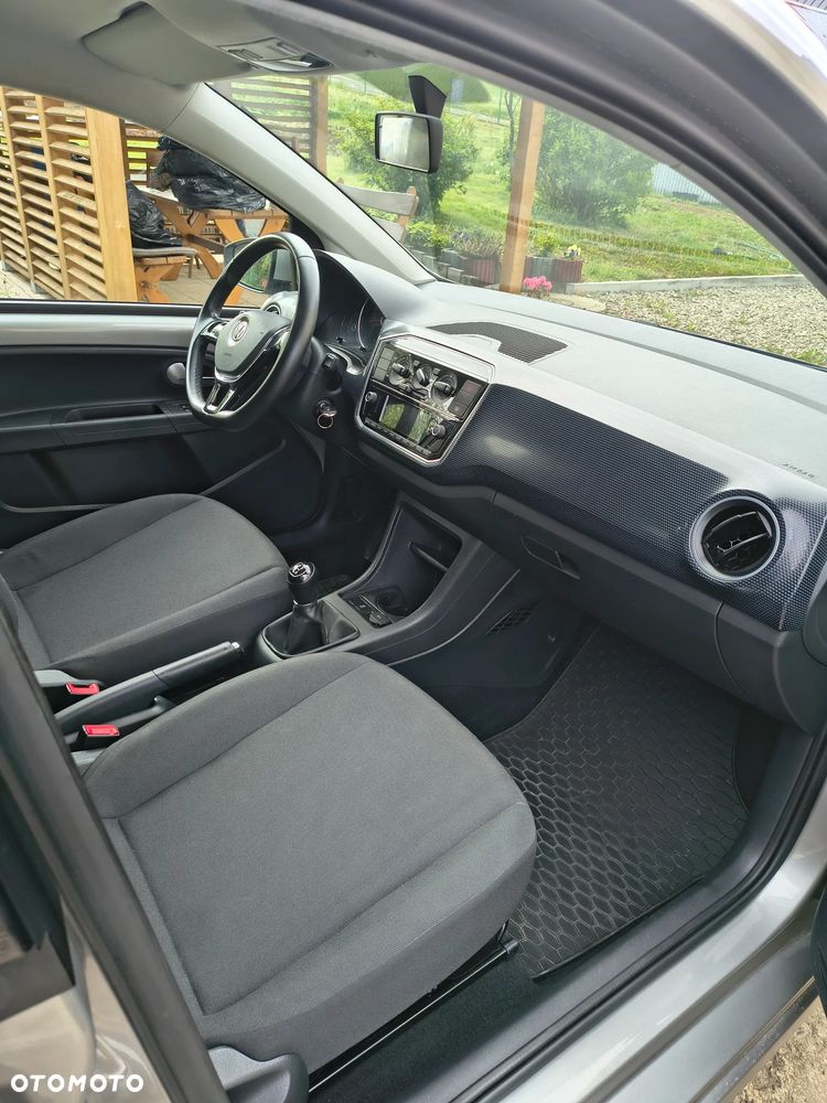 Volkswagen up! - 15