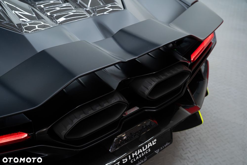 Lamborghini Revuelto - 7