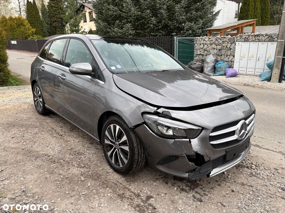 Mercedes-Benz Klasa B 180 7G-DCT Progressive - 18