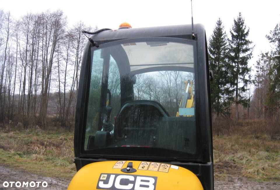 JCB 8018 - 4
