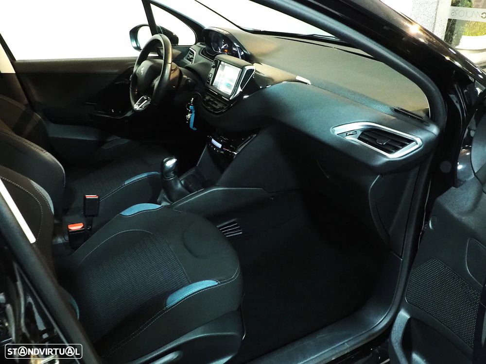 Peugeot 208 82 VTI Allure - 13