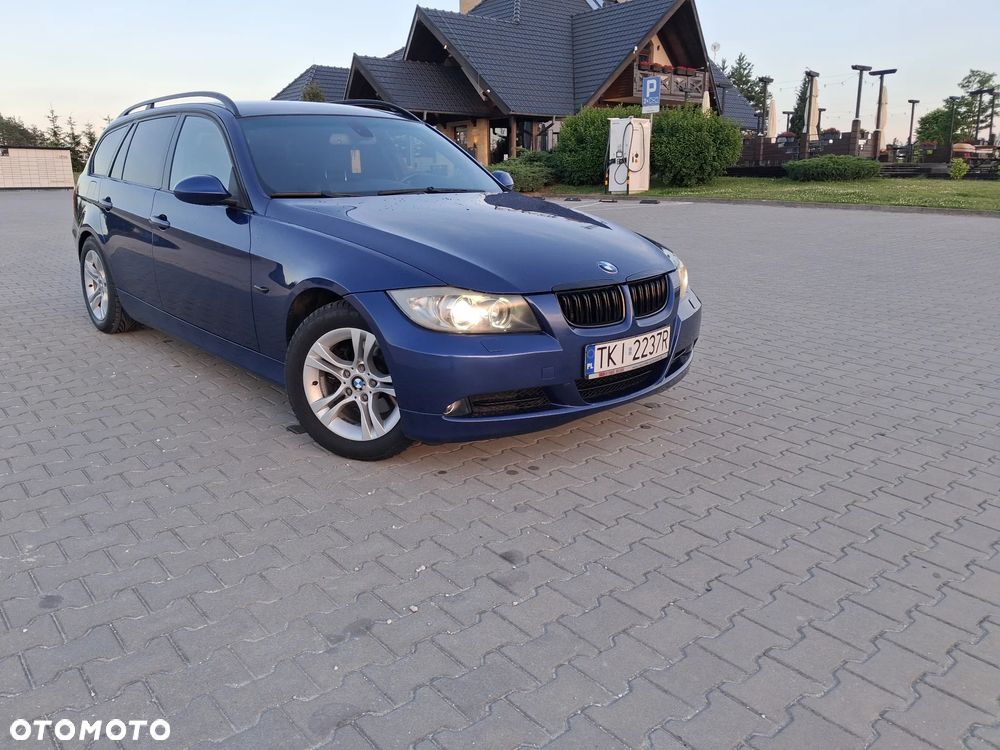BMW Seria 3 320i - 23