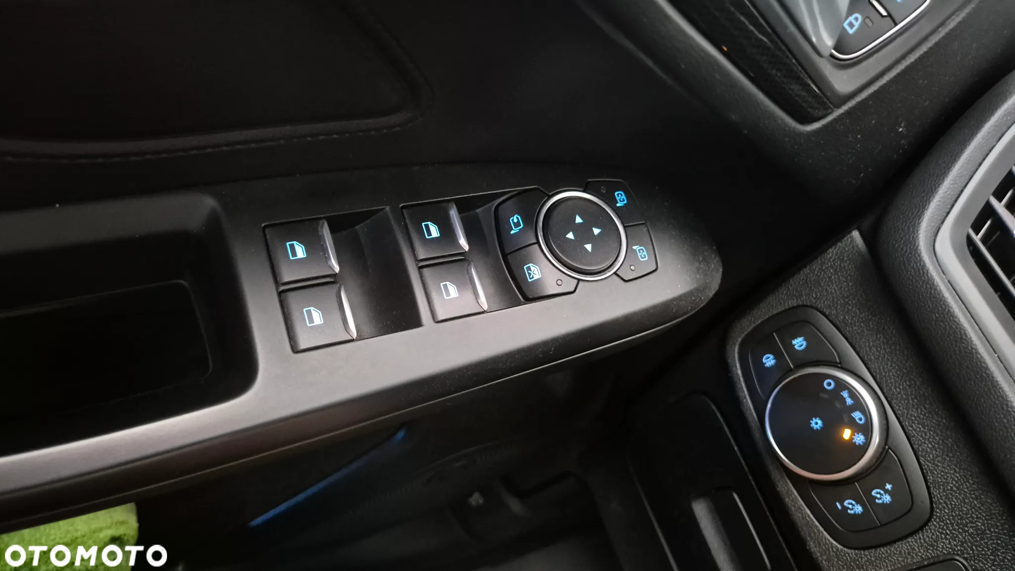 Ford Focus 2.0 EcoBlue ST - 24