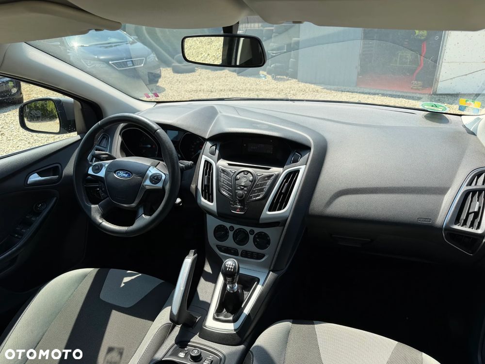 Ford Focus 1.6 TDCi DPF Champions Edition - 12
