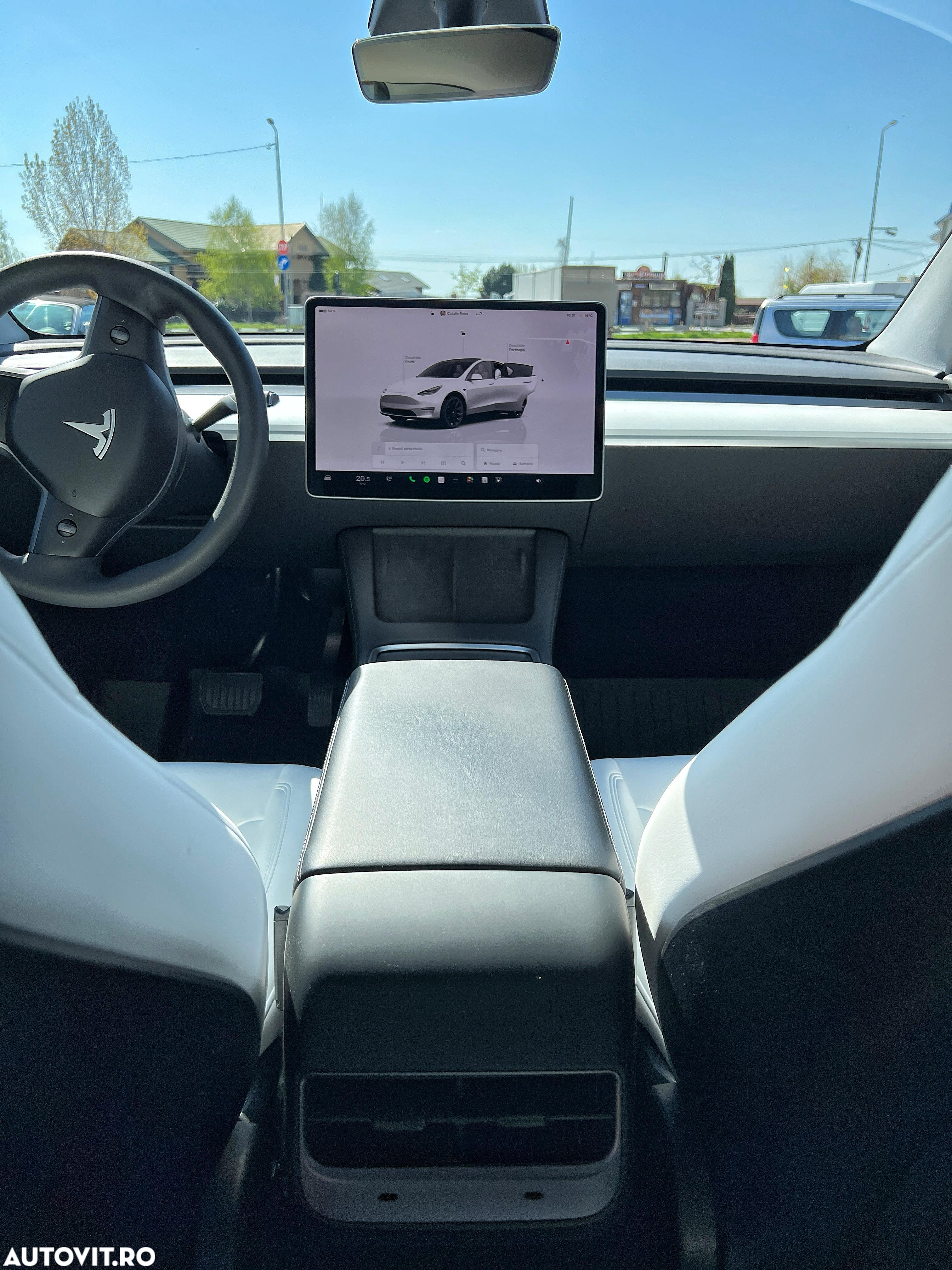 Tesla Model Y - 13