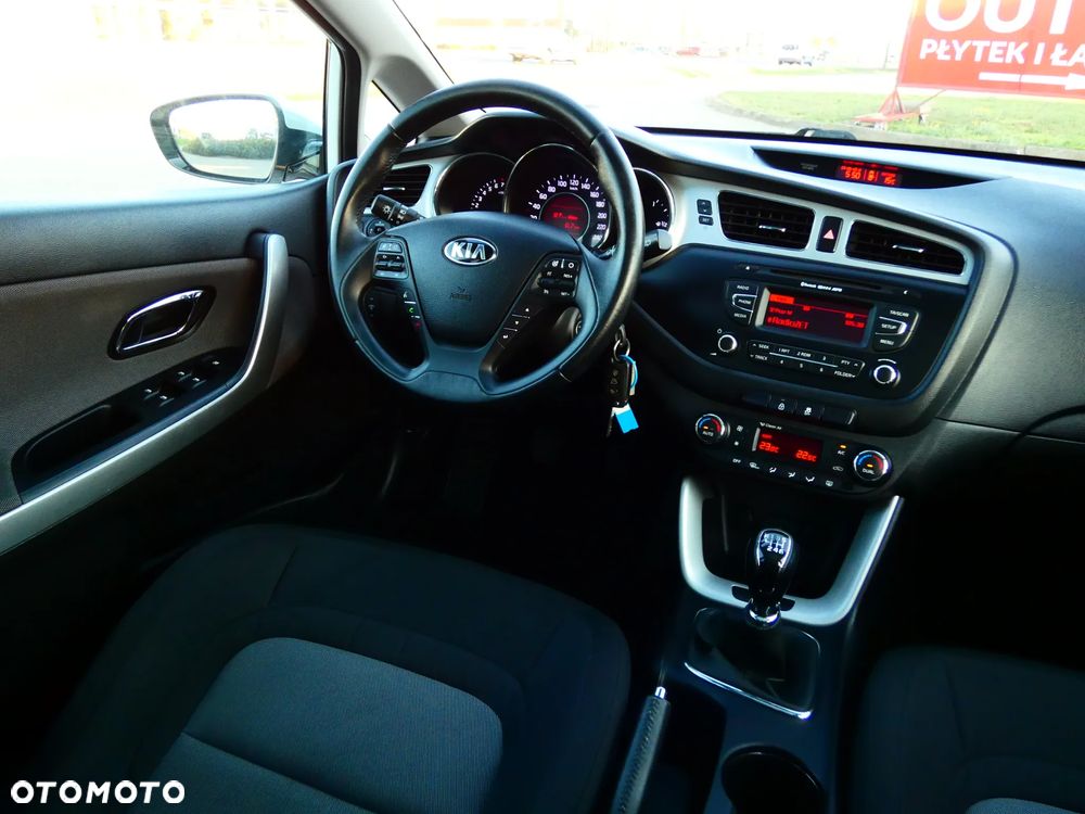 Kia Ceed 1.6 GDI Business Line - 12