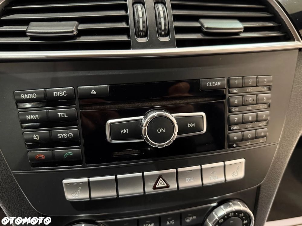 Mercedes-Benz Klasa C 220 CDI DPF Coupe (BlueEFFICIENCY) - 24