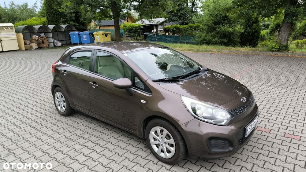 Kia Rio - 17