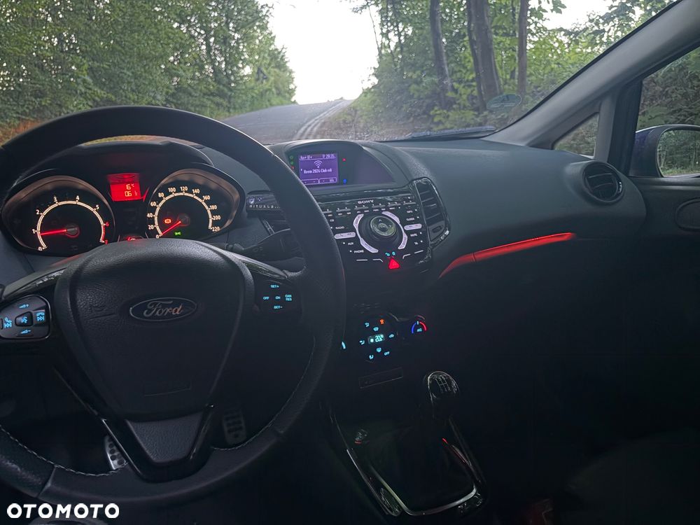 Ford Fiesta 1.6 Sport - 21