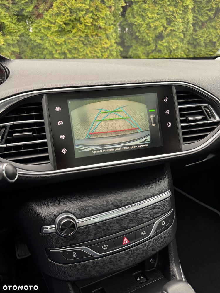 Peugeot 308 BlueHDi 150 EAT6 Stop & Start GT-Line Edition - 28