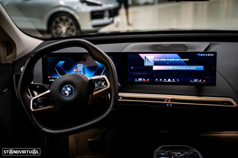 BMW iX xDrive 40 - 12