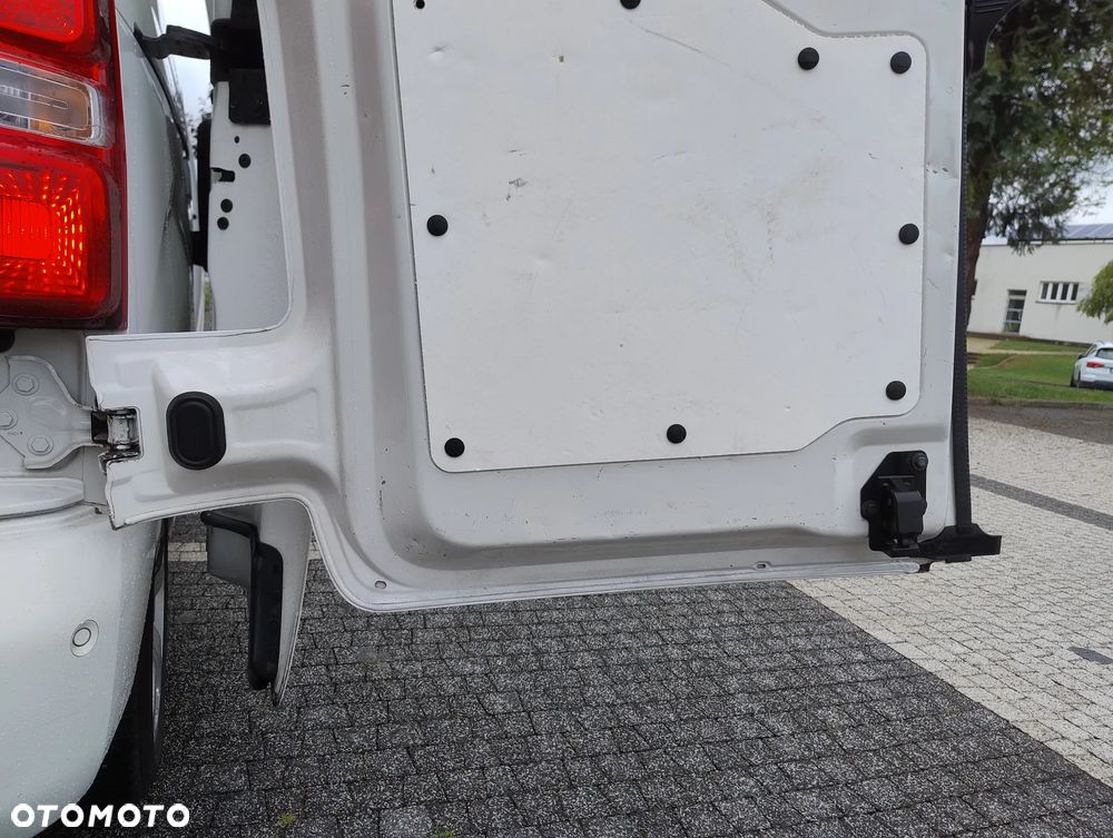 Peugeot EXPERT NOWY MODEL 1.6 HDI (101KM) AUTOMAT (L2H1) (EURO,6) KLIMA WEBASTO FULL OPCJA STAN IDEALNY NIE MA RDZY 100% BEZWYPADKOWY SERWIS A.S.O. DO KOŃCA ! ! ! - 34