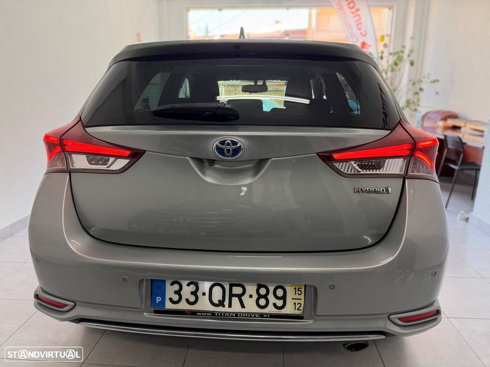 Toyota Auris 1.8 HSD Comfort +P.Sport+Navi - 31