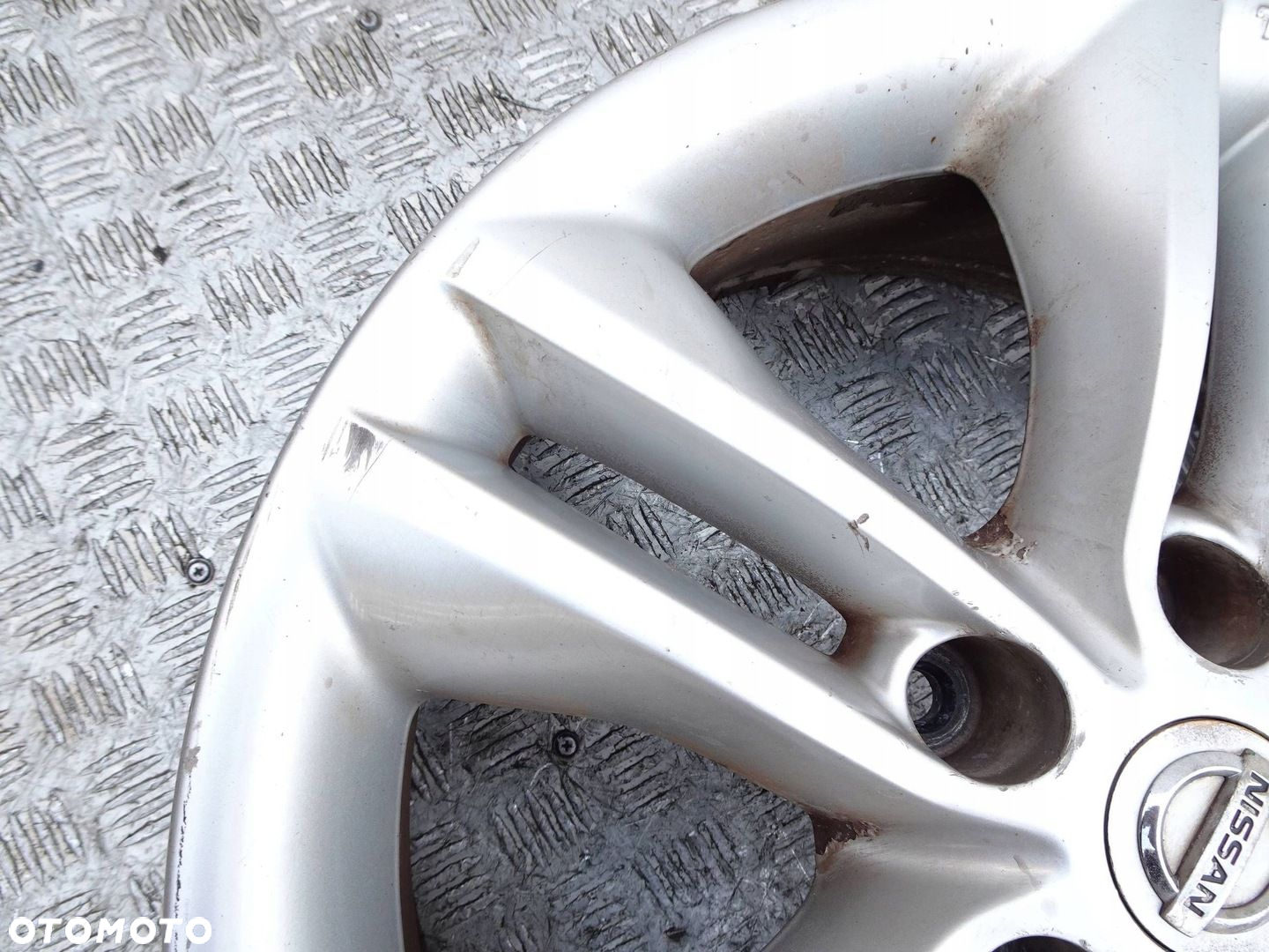 Alufelga Nissan Qashqai J10 17" 5x114.3 ET 40 - 4