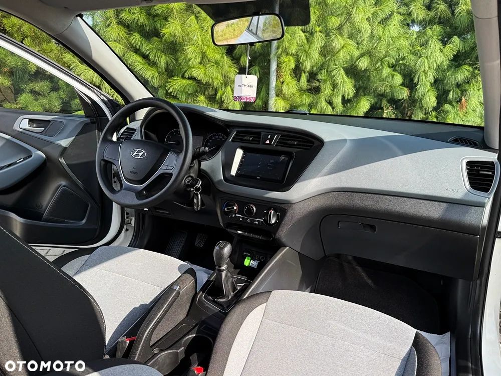 Hyundai i20 1.25 Classic + - 29