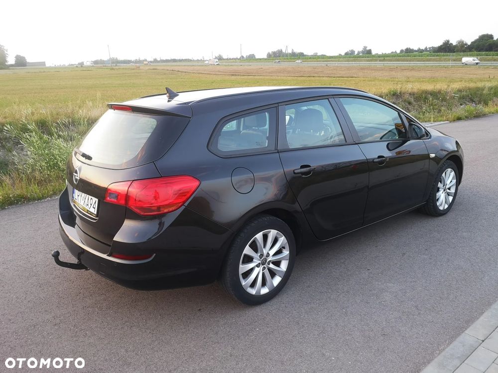 Opel Astra 1.4 Turbo - 29