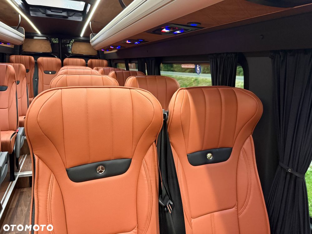 Mercedes-Benz Sprinter 519 - 20