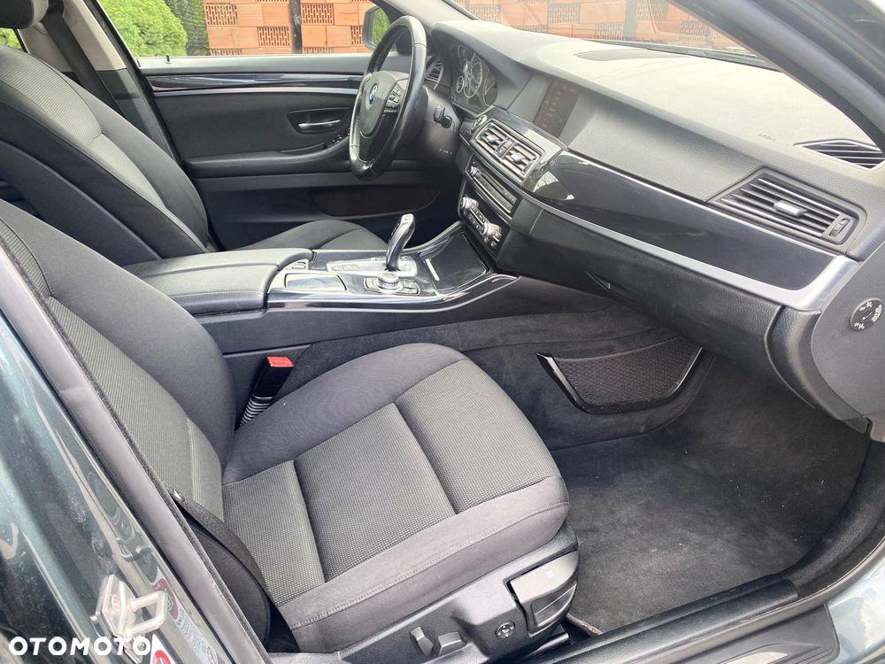 BMW Seria 5 520d Touring - 8