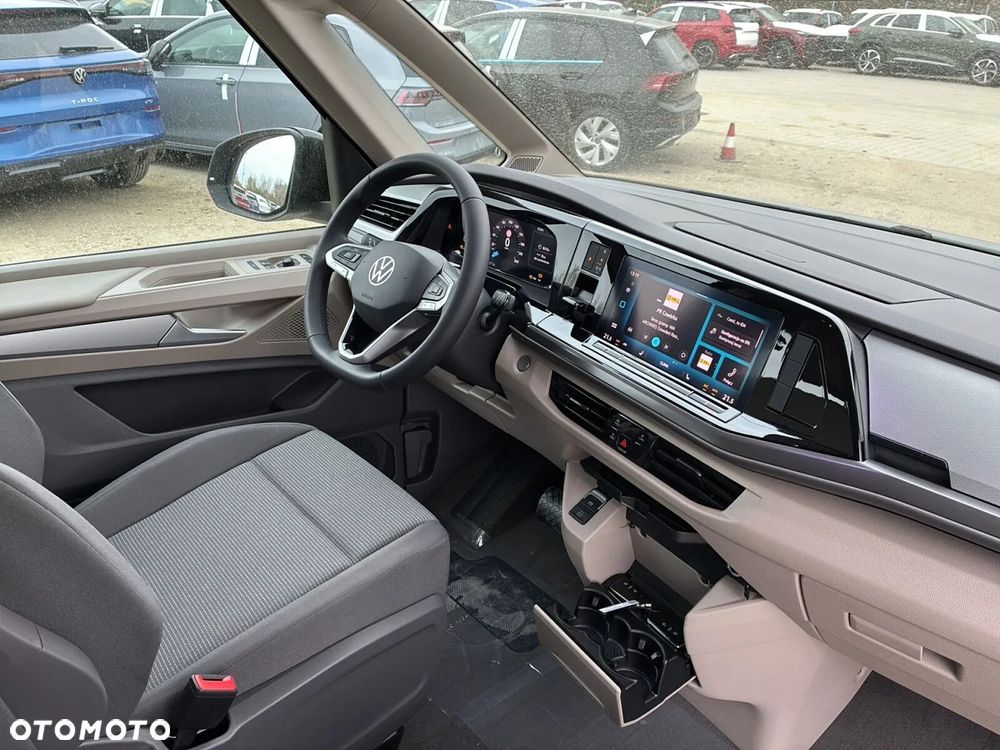 Volkswagen Multivan - 12