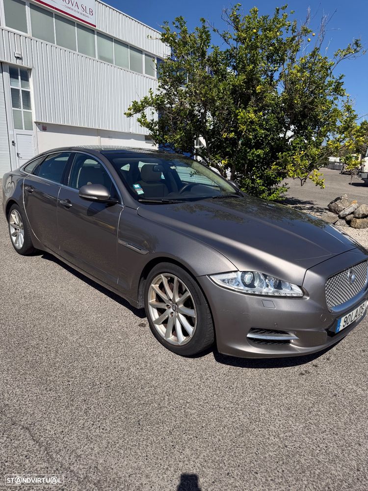 Jaguar XJ 3.0 D V6 Luxury - 1