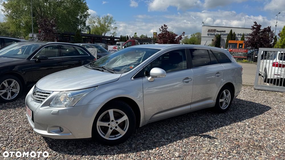 Toyota Avensis 1.8 Sol NAVI - 5