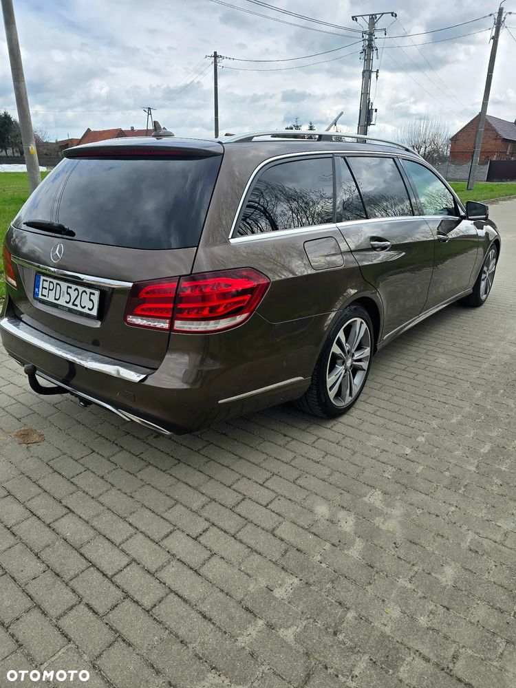 Mercedes-Benz Klasa E 220 BlueTEC 9G-TRONIC Elegance - 4