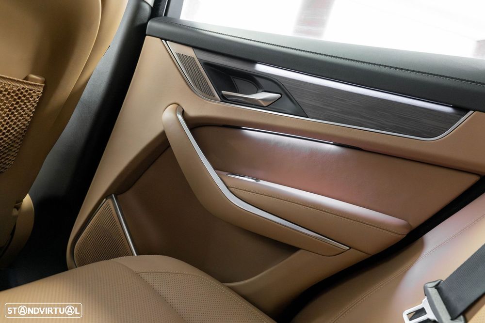 Jaguar F-Pace - 18