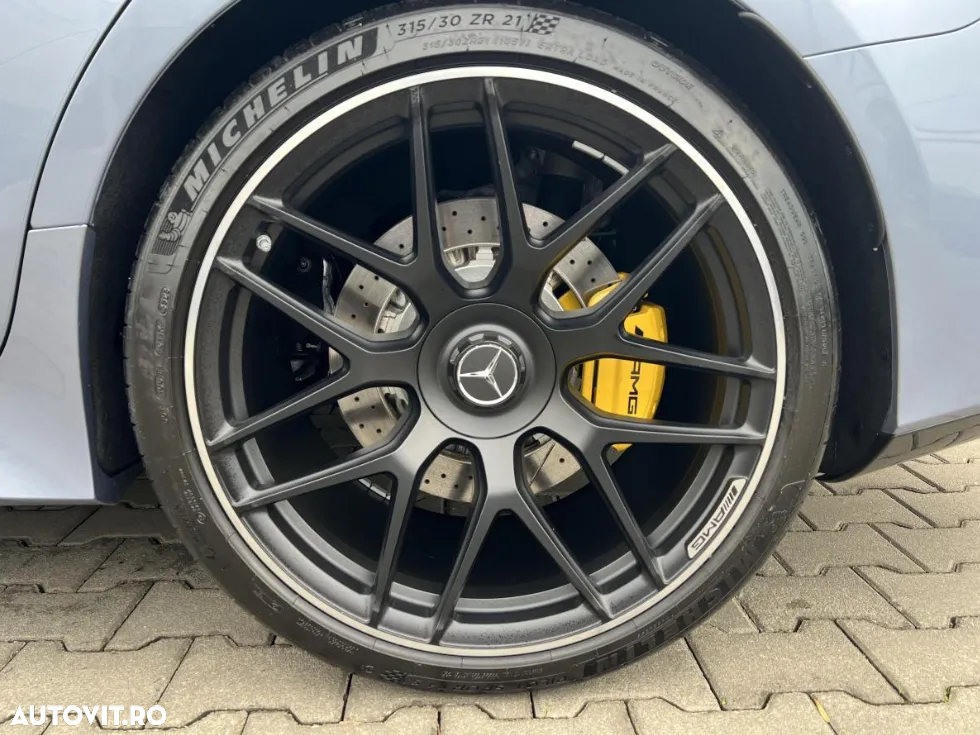 Mercedes-Benz AMG GT 53 4MATIC+ MHEV - 9