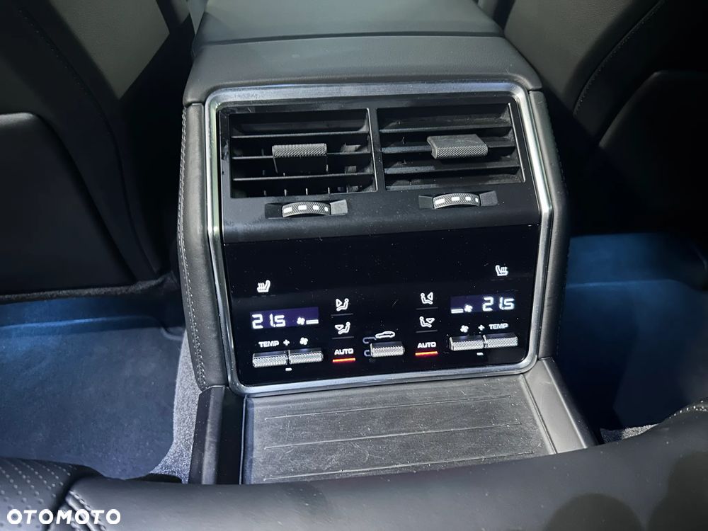 Porsche Panamera - 21