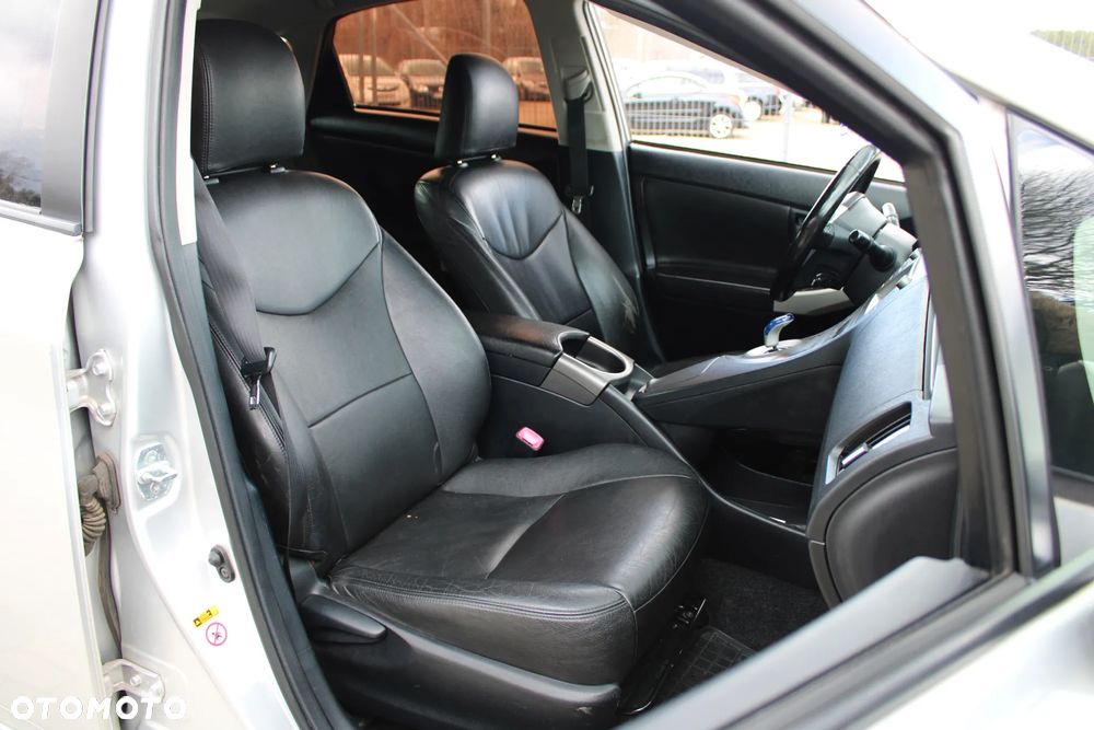Toyota Prius - 32